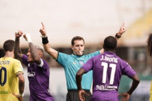 Challenge vidéo&nbsp;: tout sauf une idée de génie  - International - Arbitrage - SO FOOT.com