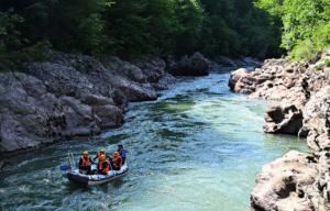 Hautes-Alpes : Une enquête ouverte après la mort d’une Britannique dans un accident de rafting