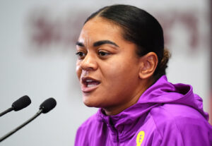 L’action symbolique des Anglaises face aux insultes racistes qui visent Jess Carter - Euro 2025 - Angleterre - SO FOOT.com