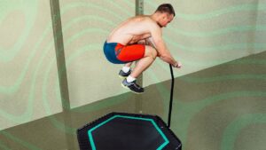 Le jumping fitness deviendra-t-il le nouveau sport à la mode en 2025&nbsp;? | GQ France
