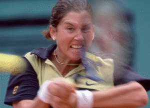 Tennis : Monica Seles annonce être atteinte d’une maladie neuromusculaire – Libération