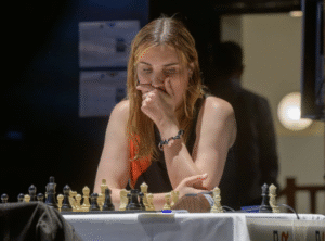 « Menaces de mort, de viol, j’ai eu droit à tout », raconte Yosha Iglesias, championne de France d’échecs