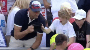 US Open : un millionnaire polonais provoque un tollé en volant à un enfant une casquette offerte par Kamil Majchrzak – Libération