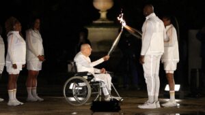 Charles Coste, champion olympique et porteur de la flamme aux JO de Paris, est mort à 101 ans