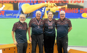 Bons résultats du club de Lanrivoaré aux championnats de France vétérans FSGT de tennis de table | Le Télégramme