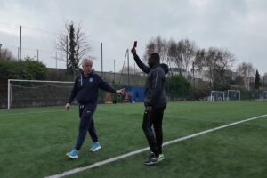 Quatre jours de formation pour devenir arbitre de football&nbsp;: est-ce bien assez&nbsp;?