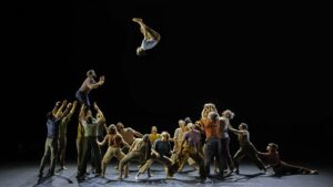 Les acrobates de haut vol du Collectif XY f&ecirc;tent leurs 20 ans &agrave; La Villette avec une ode &agrave; la Nature
