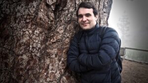 "Je suis touch&eacute;e par cette mobilisation", r&eacute;agit la maman du journaliste Christophe Gleizes, apr&egrave;s une r&eacute;union de soutien organis&eacute;e par la FFF