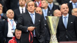 Foot&nbsp;: "La Fifa est moins d&eacute;mocratique qu'au temps de Sepp Blatter"... Michel Platini s'en prend au pr&eacute;sident Gianni Infantino qui "a vir&eacute; autocrate" selon lui