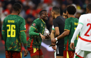 Entre géopolitique du sport et complotisme, les passions se déchaînent autour de l'arbitrage à la CAN