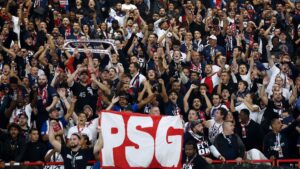 "Le jour o&ugrave; les stades seront vides, il sera trop tard"&nbsp;:&nbsp;les ultras parisiens militent pour la venue des supporters de l'OM au Parc des Princes