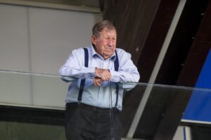 La théorie (très) douteuse de Guy Roux sur le foot féminin - France - Médias - SO FOOT.com