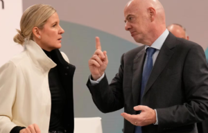 «Se concentrer sur le sport»: le prudent accès de modestie du CIO et de la FIFA sur le terrain politique - Le Temps