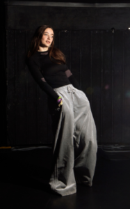 2L, la rappeuse anticapitaliste