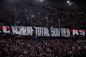 « Une minimisation de ce que représente un viol »&nbsp;: une banderole pour Hakimi qui pose problème - France - Paris Saint-Germain - SO FOOT.com