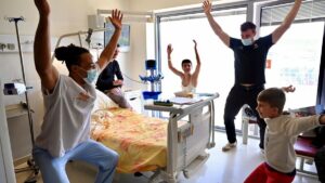 « Le sport permet de garder un équilibre mental » : les joueurs du Stade toulousain au chevet des malades du cancer - Le Parisien