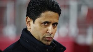 Le PSG et son pr&eacute;sident Nasser al-Khela&iuml;fi f&eacute;licitent Emmanuel Gr&eacute;goire, nouveau maire de Paris, qui sera invit&eacute; "tr&egrave;s prochainement" au Parc des Princes - franceinfo