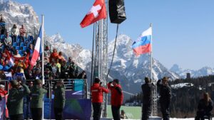 VIDEO. Jeux paralympiques 2026&nbsp;: avec deux m&eacute;dailles, le drapeau russe a &eacute;t&eacute; hiss&eacute; &agrave; Cortina pour la premi&egrave;re fois depuis les Jeux de Sotchi en 2014 - franceinfo