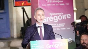 Que change l'&eacute;lection d'Emmanuel Gr&eacute;goire &agrave; la mairie de Paris dans le dossier de la vente du Parc des Princes au PSG&nbsp;? - franceinfo