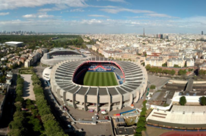 Élections municipales à Paris : le Parc des Princes, un enjeu capital pour les candidats