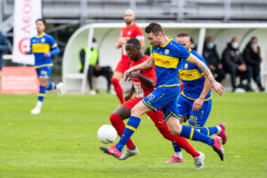 Après des insultes, la maire de Poissy porte plainte contre un dirigeant du FC Versailles - France - FC Versailles - SO FOOT.com