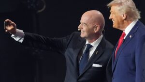 RECIT. "Un pays organisateur qui bombarde une &eacute;quipe qualifi&eacute;e&nbsp;? C'est du jamais-vu"&nbsp;: la Coupe du monde de football, victime collat&eacute;rale de la guerre au Moyen-Orient - franceinfo