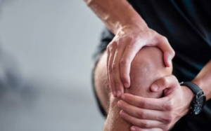 « L’arthrose n’est pas une fatalité » : pour ce médecin du sport, le mouvement est le meilleur remède