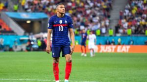 "Ça a été très brutal": Mbappé raconte le jour où il a rencontré Le Graët pour arrêter l'équipe de France