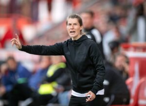 Pourquoi est-ce que si peu de femmes coachent les hommes&nbsp;? - France - SO FOOT.com