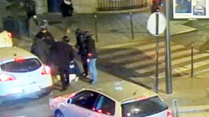 « Ça s’appelle faire de la merde » : jusqu’à un an de prison avec sursis pour les policiers qui frappaient les passants - Le Parisien