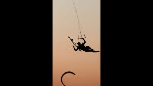 Des plages bient&ocirc;t interdites au kitesurf&nbsp;? – franceinfo