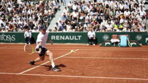 "Il a fallu que je change tout mon jeu"&nbsp;: comment la chaleur bouscule les certitudes des joueurs sur terre battue depuis le d&eacute;but de ce Roland-Garros&nbsp;2026 – franceinfo