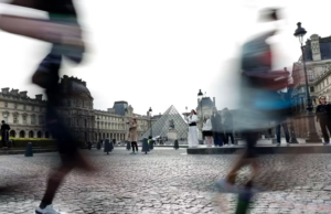 A Paris, la gauche se divise sur l’attribution de l’organisation du marathon à un groupe lié à Vincent Bolloré
