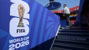 Mondial 2026 : Fouilles, visas refusés… la politique migratoire américaine percute de plein fouet les délégations