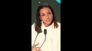 Sarah Ourahmoune&nbsp;: "Mon corps &eacute;tait une cible, j'en ai fait un outil pour me d&eacute;fendre" – franceinfo