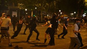 &Eacute;dito. Violences apr&egrave;s la victoire du PSG&nbsp;: le RN et LFI rejouent leur partition habituelle – franceinfo