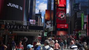 Pour voir l'&eacute;quipe de France &agrave; New York, ils ont cass&eacute; leur tirelire – franceinfo