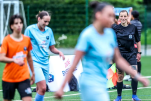La difficile intégration des footballeuses transgenres en France