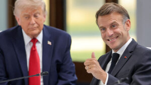 « They made a back-to-back » : la scène cocasse sur le PSG entre Emmanuel Macron, Donald Trump et l’émir du Qatar au sommet du G7 - Le Parisien