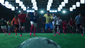 À une semaine de la Coupe du monde 2026, Nike répond à Adidas avec une pluie de stars dans un spot publicitaire