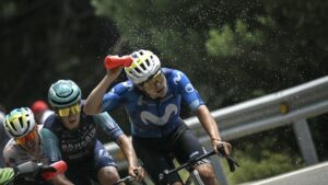 Eau glac&eacute;e, entra&icirc;nements sous la chaleur, organisation adapt&eacute;e&hellip; Le peloton du Tour de France face aux temp&eacute;ratures extr&ecirc;mes – franceinfo