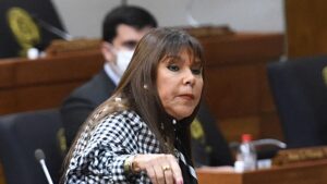 "Violence de genre pure et dure"&nbsp;: la s&eacute;natrice paraguayenne C&eacute;leste Amarilla, qui a insult&eacute; Kylian Mbapp&eacute;, l&rsquo;accuse &agrave; pr&eacute;sent de misogynie et "exige" des excuses – franceinfo