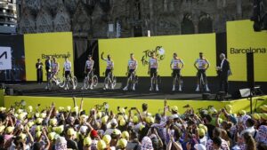 Un an apr&egrave;s les tensions autour d&rsquo;Isra&euml;l-Premier Tech, l&rsquo;&eacute;quipe, renomm&eacute;e NSN, rena&icirc;t "dans une autre lumi&egrave;re" sur le Tour de France – franceinfo