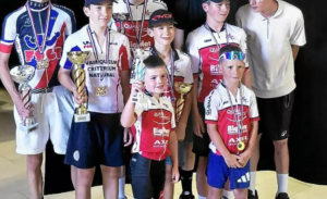 Le Saint-Renan Iroise vélo compte deux champions de France | Le Télégramme