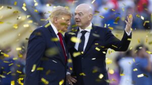 Gianni Infantino envisage de vendre des parts de la Fifa pour plusieurs milliards d'euros, l'UEFA crie au scandale
