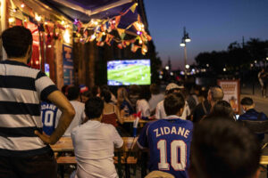 Mais d’où viennent ces secondes de décalage avec la télé d’à côté&nbsp;?  - Mondial 2026 - Demies - France-Espagne - SO FOOT.com