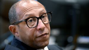 Football&nbsp;: le projet de la Fifa pour attirer des investisseurs ext&eacute;rieurs "soul&egrave;ve beaucoup d'interrogations" pour Philippe Diallo – franceinfo