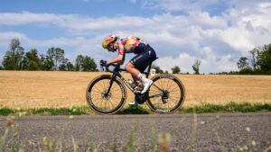 Tour de France : pourquoi les tenues des coureuses seront contrôlées avant le contre-la-montre