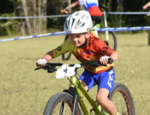 Bazinval&nbsp;: à seulement 6 ans, Margo Capron impressionne déjà sur les circuits de VTT