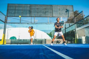 Nouveaux sports : d’où vient le succès du padel ?